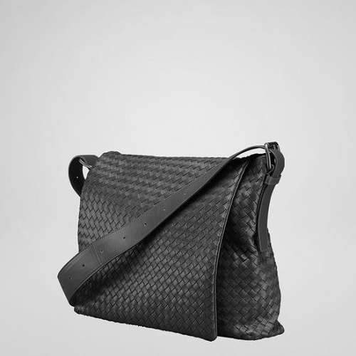 Bottega Veneta Men's Messenger bag 7102 black Lambskin Leather